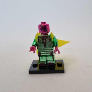 Chrome Superhero , Villain Minifigure Set – Spider-Man, Captain America, Vision & Darth Vader Collectible Figure image 4