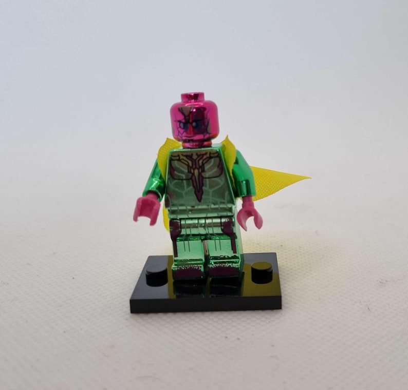 Chrome Superhero , Villain Minifigure Set – Spider-Man, Captain America, Vision & Darth Vader Collectible Figure image 4