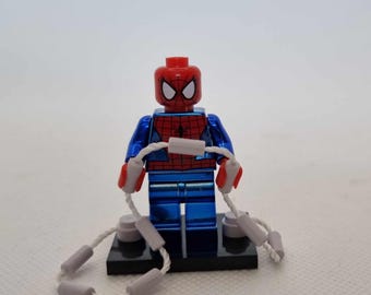 クロームスパイダーマンミニフィギュア - ウェブアクセサリー付きカスタムスーパーヒーロー