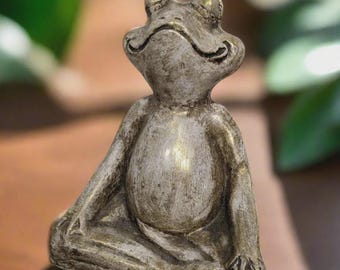 Yoga Pose Frog Crossed Legged, UK Dispatch, Frogs, Silver, Metallic, Gift, UK, Handcrafted