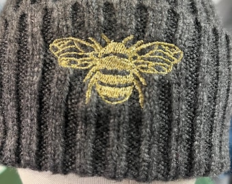 Embroidery Bee Hat - Winter Beanie