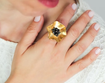 One-of-a-Kind Glamorous Flower Design 925 Sterling Silver Ring with Gold Plating