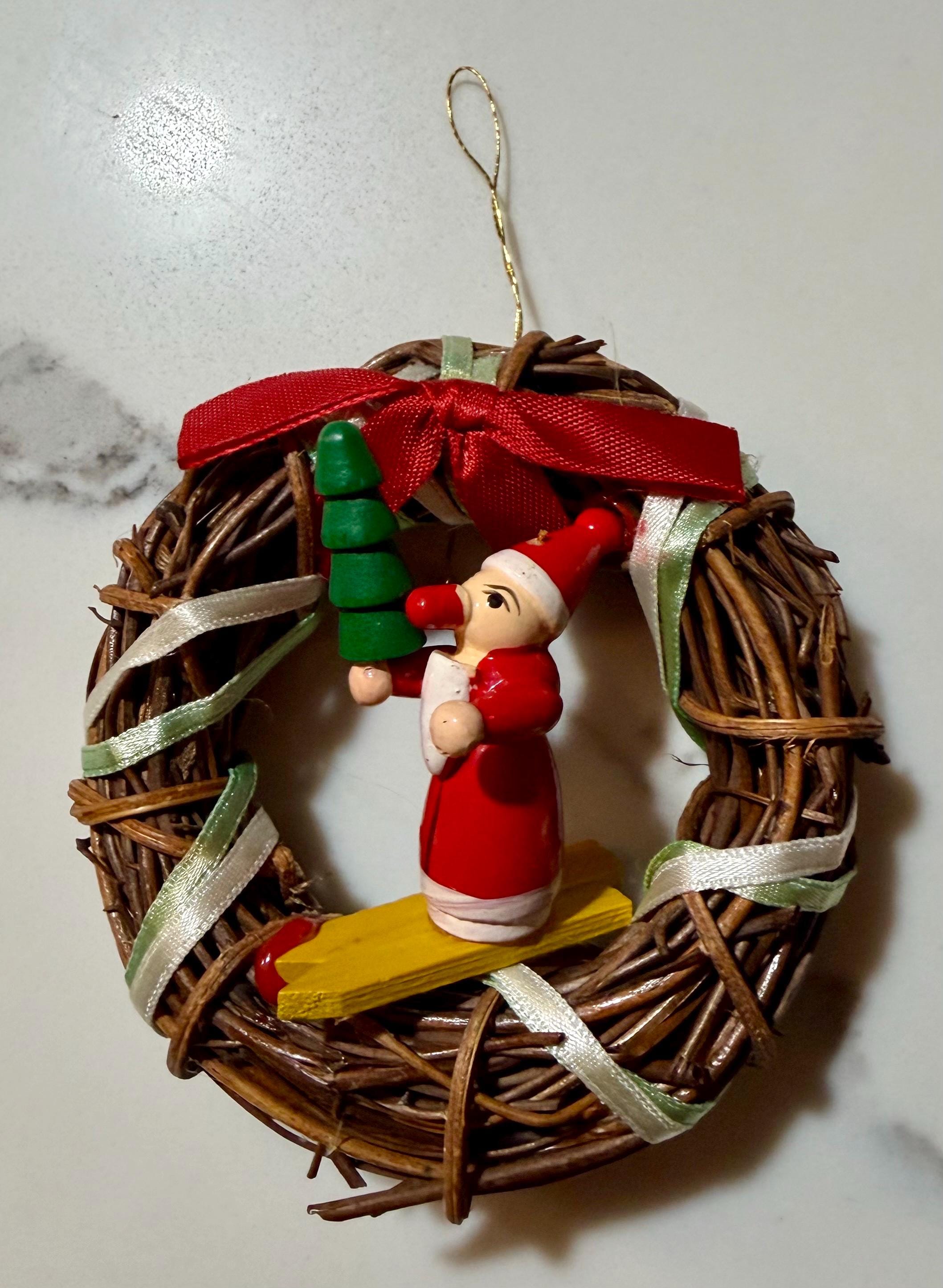 Kitsch German Kitschy Retro Mini 4” Straw Christmas Wreath With Vintage Santa on Skis ...