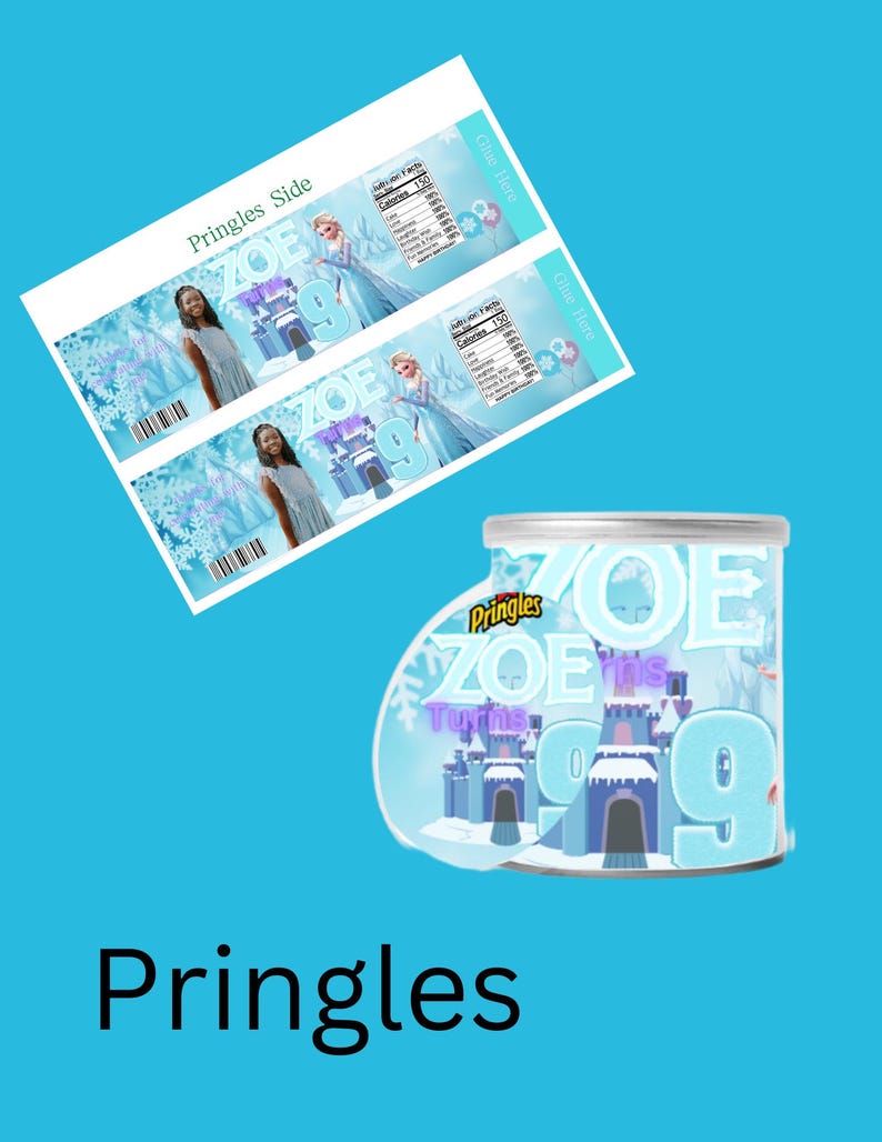 Puede incluir: Una lata de Pringles azul y morada con un tema de Frozen. La lata tiene una imagen de un castillo, una ni&ntilde;a con cabello rubio y el texto "ZOE Turns 9".
