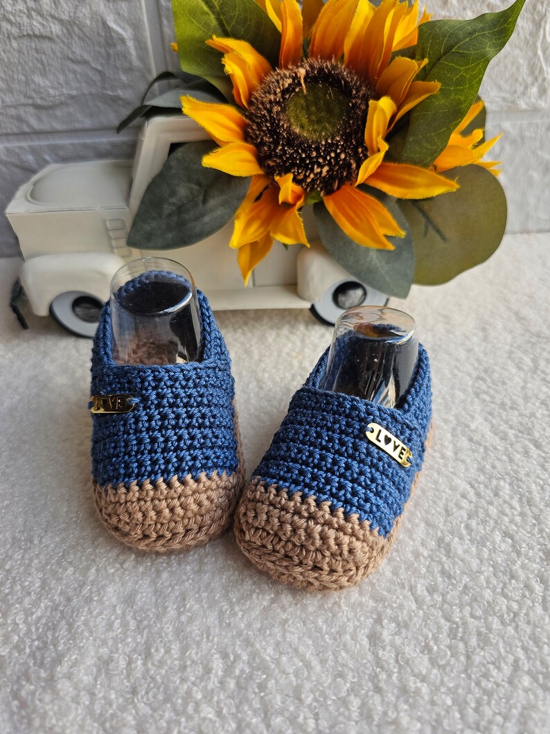 Crochet Baby Shoes Newborn Baby Shoes Gifts for Moms Baby Showers Postpartum Gift Shoes from 0 to 6 Months image 2