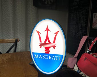 3D-utskriven Maserati-lampa