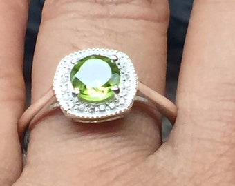 Natural 1ct Green Peridot 925 Solid Sterling Silver Engagement Ring Size 6, 7, 8, 9