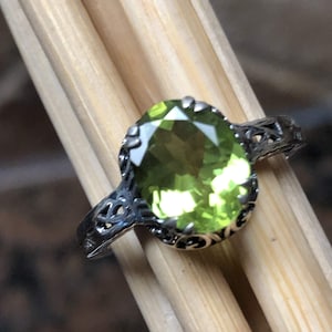 Natural Green Peridot 925 Solid Sterling Silver Engagement Ring Size 6, 8, 9