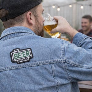 Borduurontwerp It's Beer O'clock | grappig borduursel op bierpatch | cadeau voor papa | machineborduurbestand
