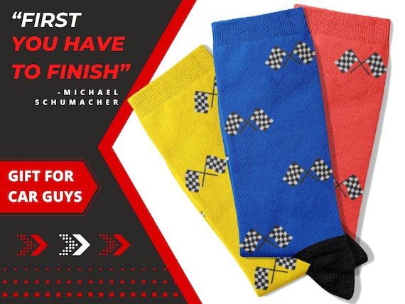 Nuevos Calcetines Negros En Un Fondo Blanco Con Una Etiqueta Negra Limpia Tu Diseno 34905319