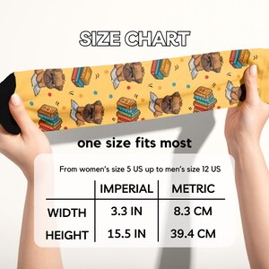 Size chart infographic demonstrating the "one size fits most" fit, ranging from women's size 5 US up to men's size 12 US. A table provides exact dimensions in both imperial (3.3" width, 15.5" height) and metric measurements.