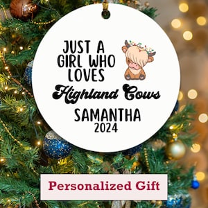 Gepersonaliseerd ornament hooglandkoeien | Gewoon een meisje dat van hooglandkoeien houdt | Kerstcadeau | Hooglandkoeien voor kinderen | Liefhebber van hooglandkoeien | Kerstmis