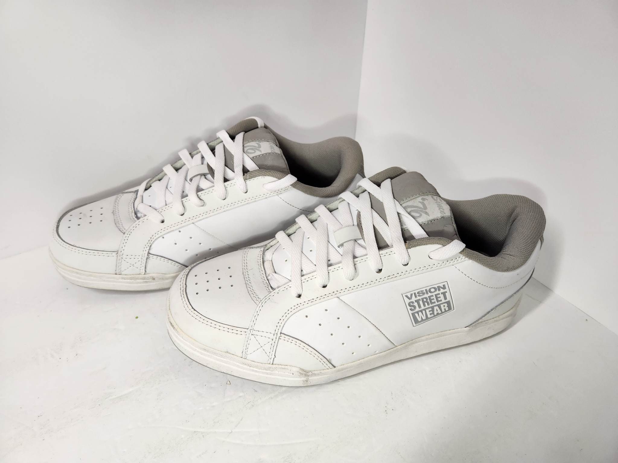 Vintage Vision Street Wear Shoes White/grey Size 11 Skater Vintage Vision Street Wear Shoes White/grey Size 11 Skater