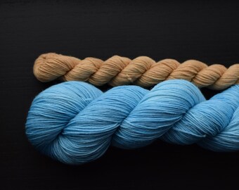 Too Blue~ 75% Superwash Merino Wool 25 Recycled Nylon 100g / 437 yards / 400 meters Fingering 4-Ply