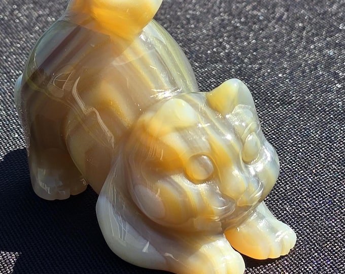 Banded Agate Crystal Cat Carving