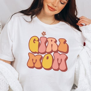 女の子ママ スウェットシャツ 母の日ギフトアイデアシャツ 女の子ママ 女の子スウェットシャツ 女の子のママシャツ ママシャツ 新しいママシャツ かわいいママシャツ