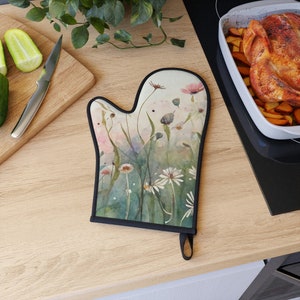 Wildflower Oven Mitt | Cottagecore Oven Mitt | Faeriecore Decor | Housewarming Gift | Floral Pot Holder