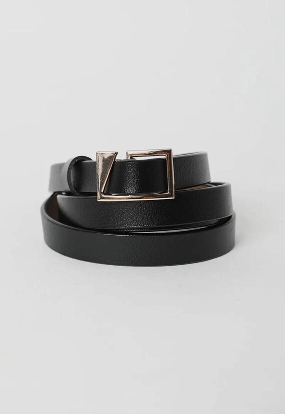 Black Leather Cinch Waist Belt: Asymmetrical Gold Buckle  display picture 2
