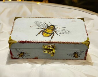Jewellery Box, Trinket Box, Jewelery Box, Wooden Jewellery Box, Bee Jewellery Box, Decoupage Box, Bee Box, Bumble Bee, Unique Gift for Mum