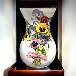 Pansy Vase, Vase for Flowers, Pretty Vase, Unique Vases, Pansy Gifts, Gift for Mum, Anniversary Gift, Flower Vase, Gift for Her, Pansy Decor
