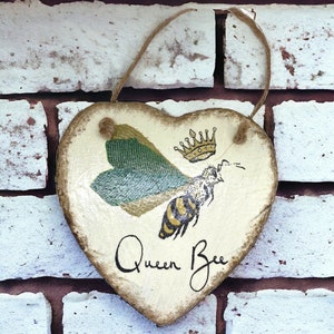 Royal Touch: Handcrafted Queen Bee Slate Heart - Artisanal Home Decor, Wedding Gift, or Garden Ornament