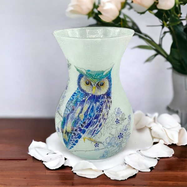 Blue Owl Frosted Glass Bouquet Vase for Flowers - Elegant Floral Centerpiece, Handcrafted Decorative Glass Vase - Unique Home Decor Gift