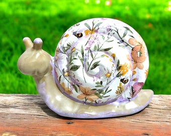 Snail Ornament, Floral Snail, Vintage Snail Figurine, Snail Garden Decor, Snail Garden Ornament, Snail Decor, Snail Gift, Gift for Mum, Gift