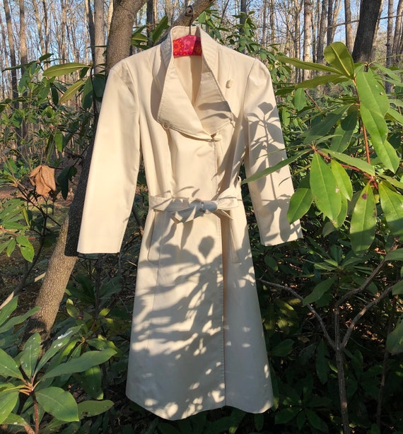 80s Off-White Mod Femme Fatal Trench Coat