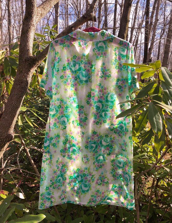 60s Sheer Green and Purple Floral Cottagecore Hou… - image 4