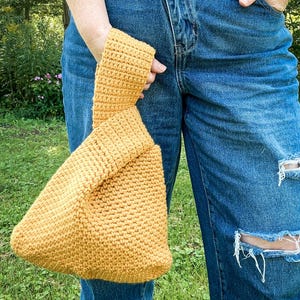 Crocheted Wrist Purse, Mosu Bag, Knot Bag, Fall/Autumn Winter Bag Purse Clutch