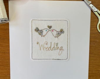 Tarjeta de boda: Tarjeta de felicitación textil hecha a mano y cosida a mano.