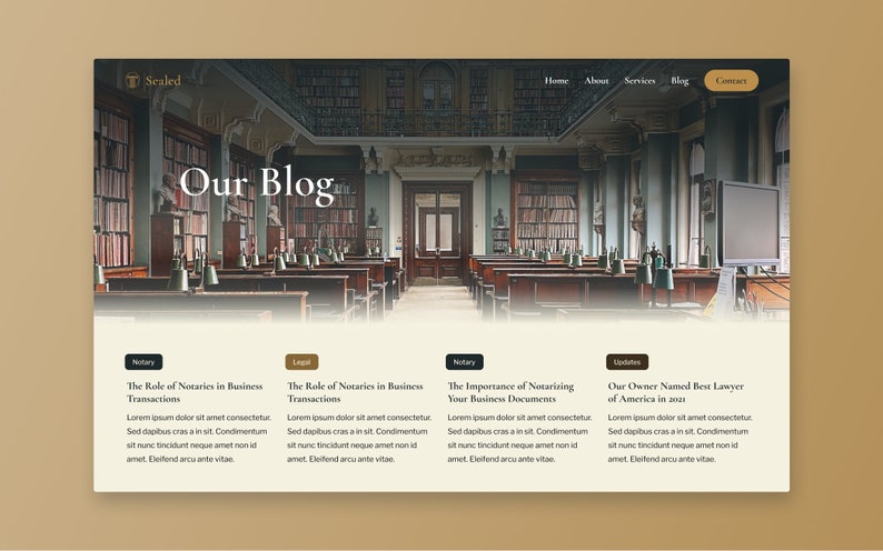Może przedstawiać: Strona gł&oacute;wna witryny internetowej firmy świadczącej usługi prawne o nazwie "Sealed". Witryna zawiera zdjęcie biblioteki z regałami na książki i dużym drewnianym stołem. Witryna zawiera r&oacute;wnież sekcję bloga z artykułami na temat roli notariuszy w transakcjach biznesowych, znaczenia notarialnego poświadczenia dokument&oacute;w biznesowych oraz o tym, że właściciel firmy został uznany za najlepszego prawnika w Ameryce.