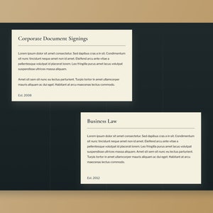 Może przedstawiać: Dwie białe prostokątne karty z czarnym tekstem na ciemnoniebieskim tle. G&oacute;rna karta zawiera napis "Corporate Document Signings", a dolna karta zawiera napis "Business Law". Obie karty mają mały tekst u dołu, kt&oacute;ry brzmi odpowiednio "Est. 2008" i "Est. 2012".
