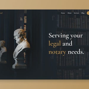 Może przedstawiać: Strona gł&oacute;wna witryny internetowej dla usług prawnych i notarialnych o nazwie "Sealed". Witryna ma ciemne tło z p&oacute;łką pełną książek i popiersiem mężczyzny na pierwszym planie. Tekst "Serving your legal and notary needs." jest wyświetlany na białym tle na ciemnym tle.