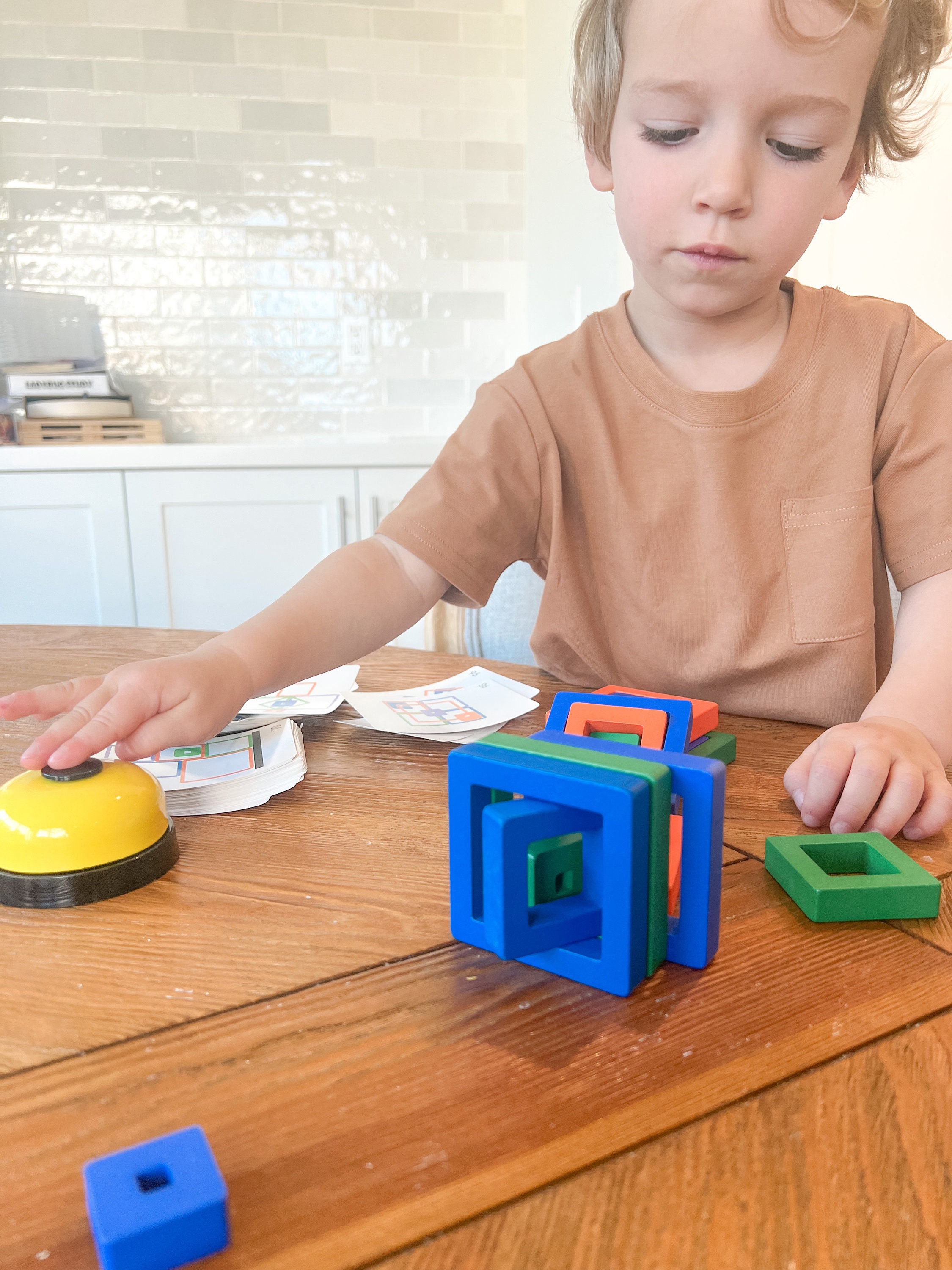 Montessori Holzspielzeug Denkkasten Würfel Matching