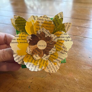 Tournesol technique mixte peint à la main avec chevalet de présentation