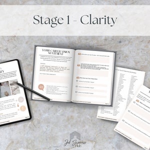 Puede incluir: Un libro de trabajo titulado "The Ultimate Career Success Planner" con las palabras "Stage 1 - Clarity" en la parte superior de la p&aacute;gina. El libro de trabajo incluye secciones sobre "Your Career Vision Statement", "Your Values" y "Step 1 Clarity".