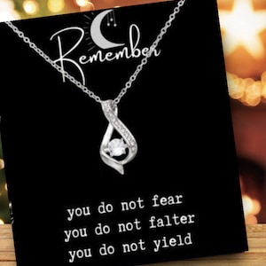 Recuerde Acotar Card &Collar Gift Bundle-Dancing Ribbon Pendant-Night Court Charm-Do Not Fear Quote-Bestselling Card-Soulmate Gift Set