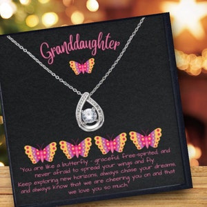 Kleindochter cadeaubundel-vlinderkaart & dansende hanger ketting-inspirerende vlinderkaart-grootoudercadeau voor haar-uniek kleinkind