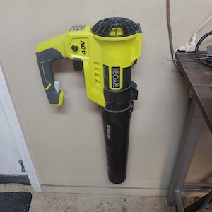 Ryobi 40v Leaf Blower Wall Mount RY40408 RY40408BTLVNM RY40408BTL 3D printed, W/ Mounting Screws