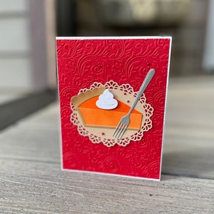 Cartão de Ação de Graças, cartão de ação de amigos, cartão de torta de abóbora, cartão 3D, cartão feito à mão, cartão exclusivo, cartão cortado, cartão em relevo, cartão de outono