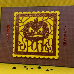 Carte d'Halloween, carte de citrouille, carte effrayante, carte faite main, carte unique, carte 3D, carte découpée à l'emporte-pièce, carte de la Saint-Sylvestre, carte de citrouille effrayante