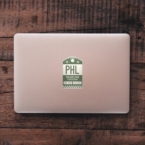 PHL Philadelphia Pennsylvania Luggage Tag Sticker / Airport Code Baggage Decal / Collectible Travel Decor / Vintage Inspired Design Grön