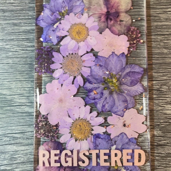 Floral badge buddy vertical