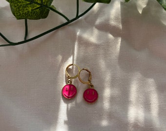 PINK SMILEY EARRINGS!