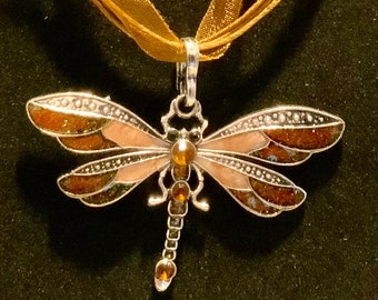 Beautiful, golden-metal, warm-rustic colors dragonfly necklace!