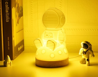 Birthday Gifts Ideas - Astronaut 3D-Printed Night Light - Perfect Kids' Gift and Sleep Companion Nursery Lamp Space Gifts