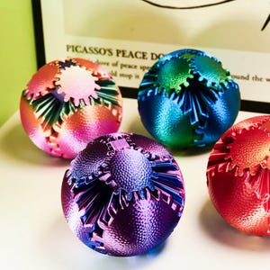 Gear Ball Sphere – 3D Printed Transformable Fidget Toy for Desk, Unique Gift for Birthdays & Creative Play