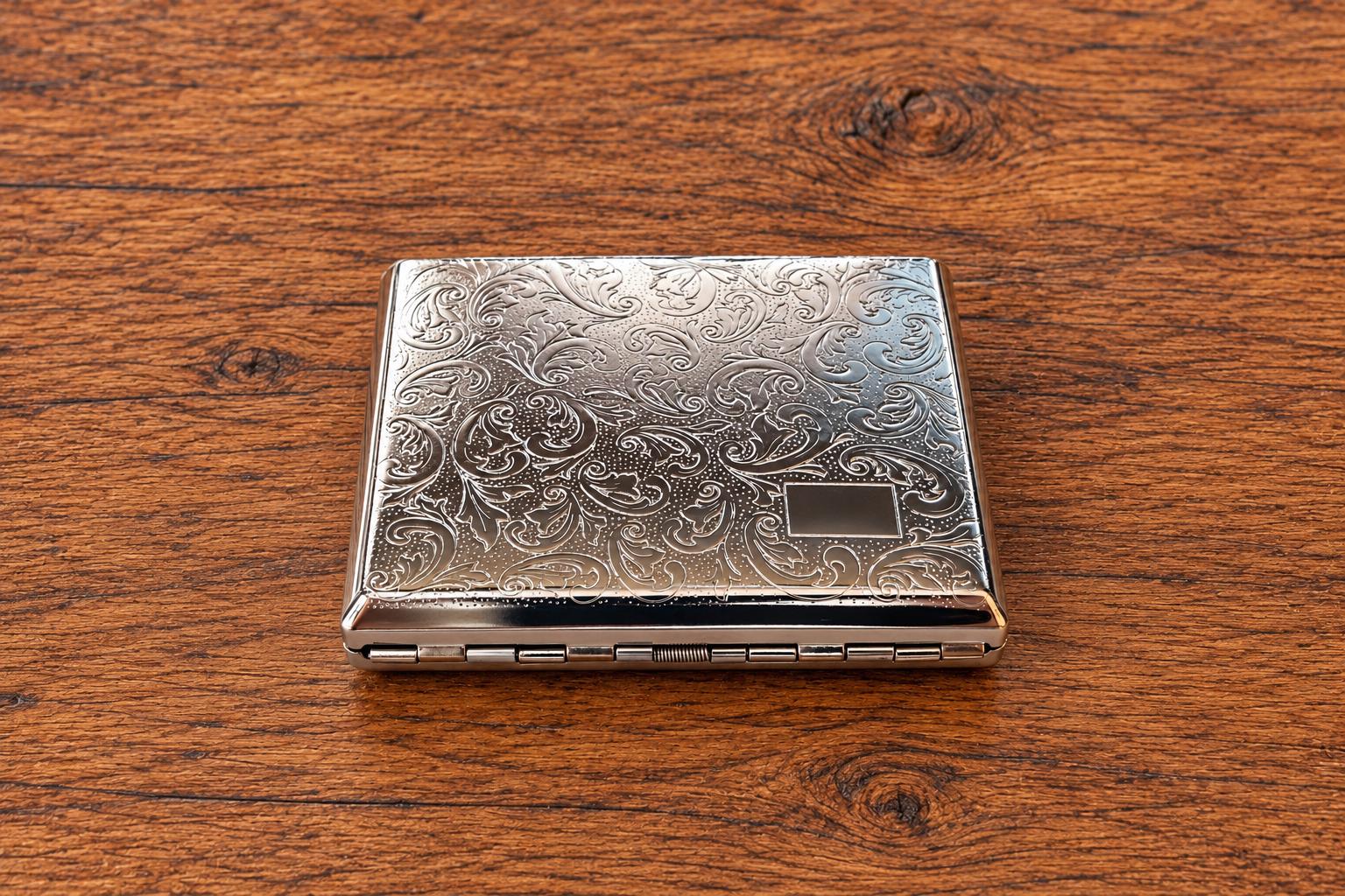 アンティーク　ビンテージ　シガレットケース　トランプ柄 Antique cigar case - Etsy 日本