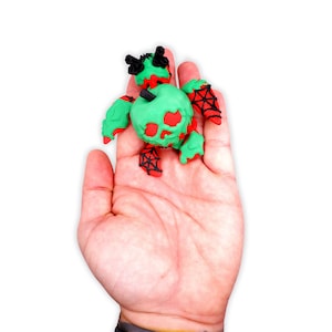 Poison Apple Turtle - 3D Printed Articulated Fidget Toy, Desk Toy, Halloween lover, Spooky toy, Cute animal, turtle lover, sea turtle